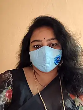 neelu-hoty online show from February 3, 2025, 1:51 pm