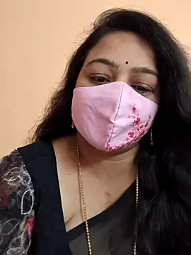 neelu-hoty online show from February 10, 2025, 1:44 pm