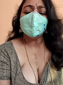 neelu-hoty online show from March 11, 2025, 9:34 am