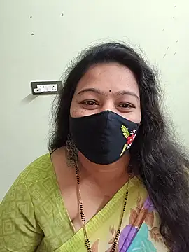 neelu-hoty online show from February 3, 2026, 8:41 am