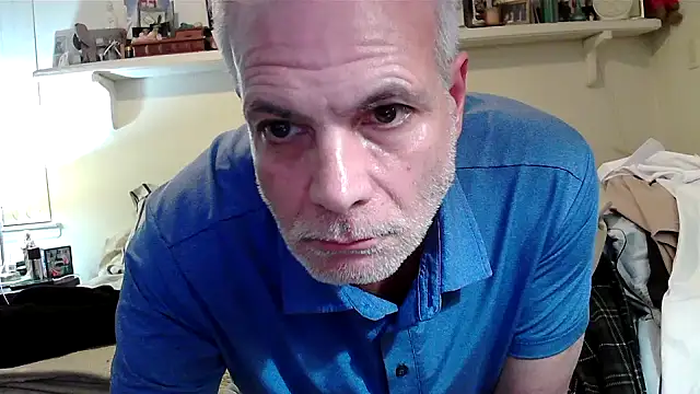 Snapshot of Hand69someguy chatting on May 23, 2026, 2:17 am Hand69someguy online show from May 23, 2026, 2:17 am
