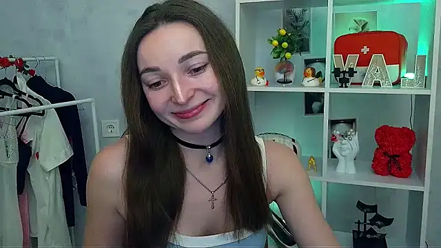  Barbie Kiss  online show from February 8, 2026, 4:21 pm