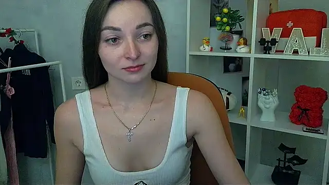  Barbie Kiss  online show from February 13, 2026, 3:52 pm