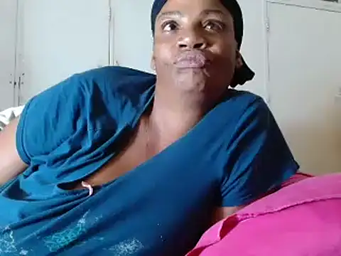 Snapshot of tinagiant chatting on March 11, 2025, 7:58 pm tinagiant online show from March 11, 2025, 7:58 pm