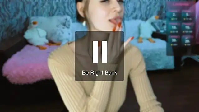 Elfanna online show from March 13, 2025, 11:38 pm