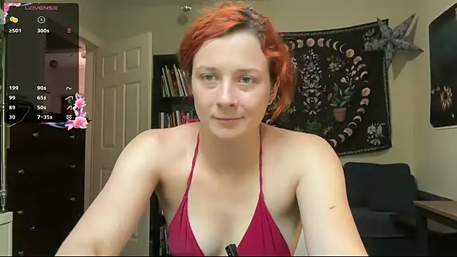 Aria Fields online show from April 13, 2026, 1:49 pm