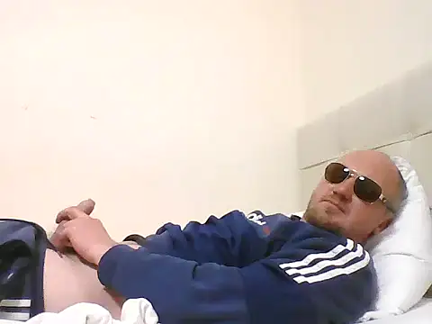 Snapshot of paul_daniel chatting on March 21, 2026, 9:29 pm paul daniel online show from March 21, 2026, 9:29 pm