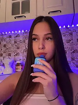 EricaWalls online show from January 21, 2025, 11:24 am