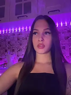 EricaWalls online show from February 11, 2025, 1:41 am