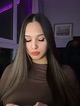 EricaWalls online show from November 28, 2025, 9:06 pm