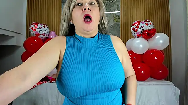 Snapshot of Danna_topless chatting on February 13, 2025, 3:03 pm Danna topless online show from February 13, 2025, 3:03 pm