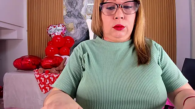 Snapshot of Danna_topless chatting on March 21, 2025, 12:06 pm Danna topless online show from March 21, 2025, 12:06 pm