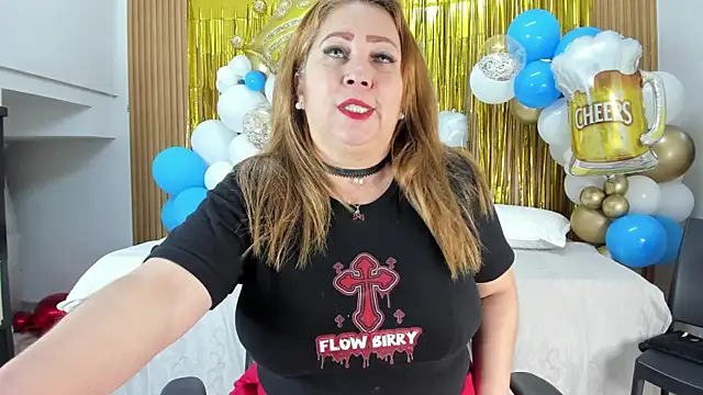 Snapshot of Danna_topless chatting on October 7, 2025, 12:02 pm Danna topless online show from October 7, 2025, 12:02 pm