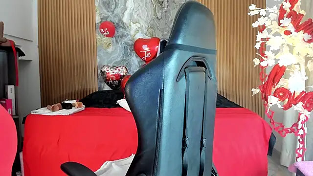 Snapshot of Danna_topless chatting on February 25, 2026, 12:04 pm Danna topless online show from February 25, 2026, 12:04 pm