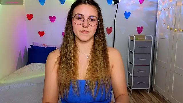 sophia euphoriaa online show from February 6, 2026, 8:51 am