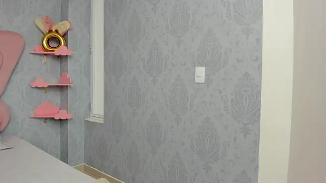 Snapshot of MaddyCute4u chatting on February 17, 2025, 3:20 pm MaddyCute4u online show from February 17, 2025, 3:20 pm