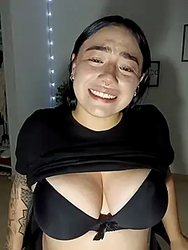 helena smith online show from March 6, 2025, 3:24 am