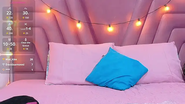 Beautifulskinny18 online show from October 27, 2025, 7:40 pm