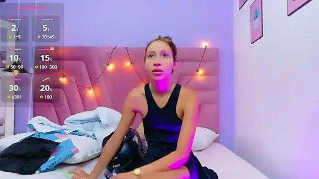 Beautifulskinny18 online show from April 23, 2026, 7:49 pm