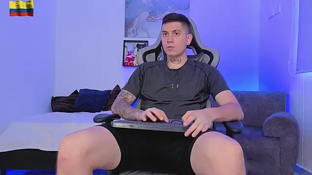 Yeiko Romero  online show from April 23, 2026, 6:21 pm