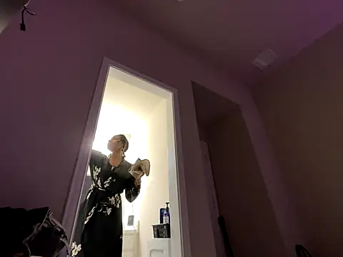 wynterheat online show from September 10, 2025, 5:40 am