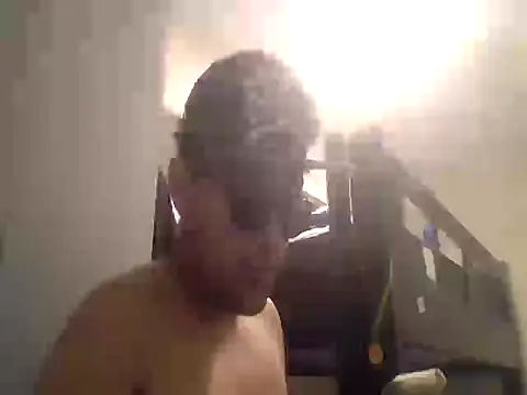 mateomalp675 90 online show from May 15, 2026, 2:02 pm
