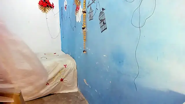 aarjulove online show from March 3, 2026, 2:45 pm