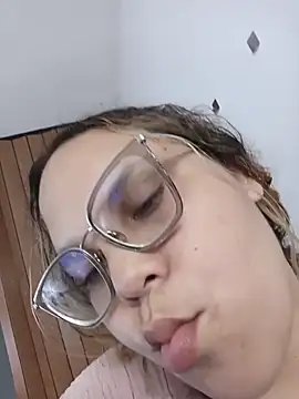 Emma-evans online show from March 10, 2026, 7:52 pm