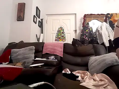 fantasymade69 online show from December 8, 2024, 8:41 am