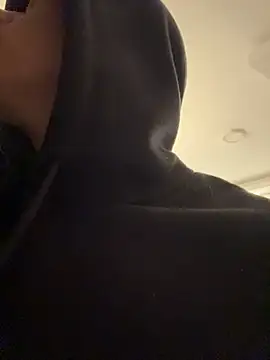 Logan smith1 online show from April 5, 2026, 8:11 am