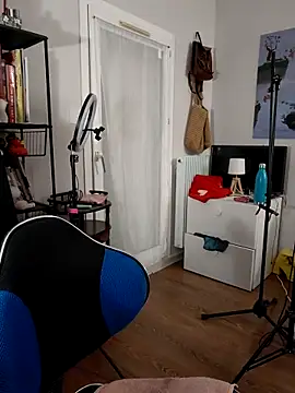 Snapshot of PrincesseMalicia chatting on June 18, 2026, 1:26 pm PrincesseMalicia online show from June 18, 2026, 1:26 pm