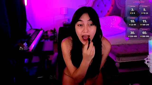 Snapshot of JasmineWinters chatting on July 12, 2026, 10:34 pm JasmineWinters online show from July 12, 2026, 10:34 pm