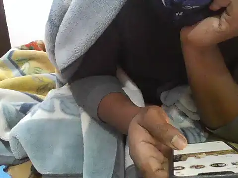 Snapshot of Average_Indian chatting on January 16, 2025, 4:28 pm Average Indian online show from January 16, 2025, 4:28 pm