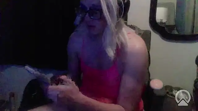 sexyblondetrans online show from February 15, 2026, 8:24 am