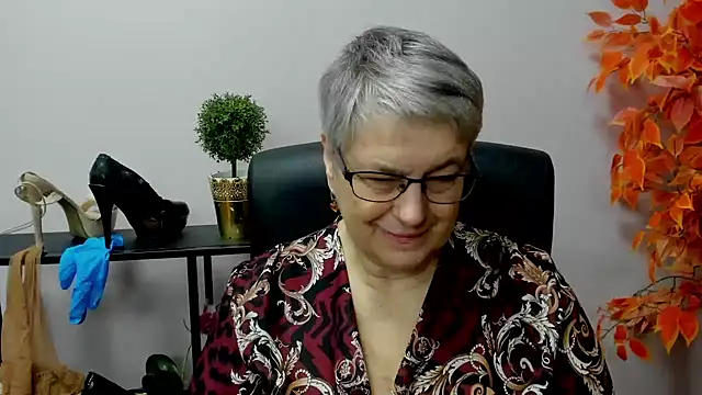 IrisDream online show from December 19, 2024, 7:18 am