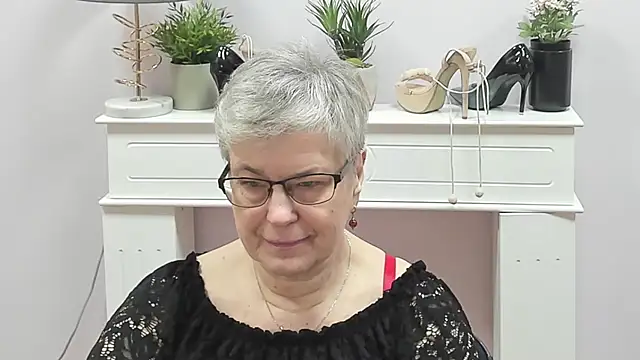 IrisDream online show from February 23, 2026, 7:06 am