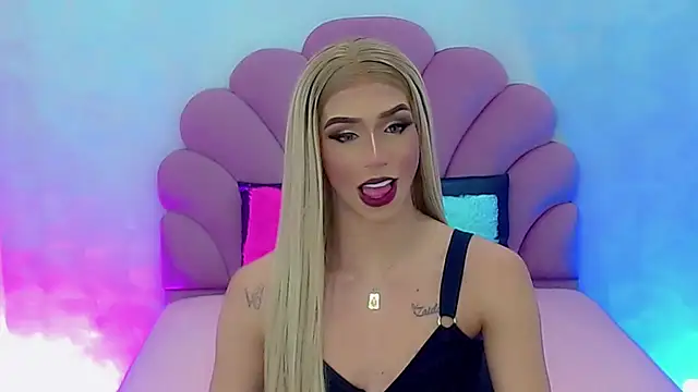 Snapshot of briana_sex32 chatting on January 7, 2025, 2:20 am briana sex32 online show from January 7, 2025, 2:20 am
