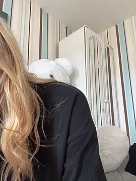 Liya my online show from September 18, 2025, 12:51 pm