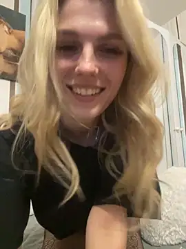 Liya my online show from November 19, 2025, 8:09 pm