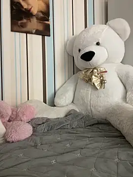 Liya my online show from November 25, 2025, 10:43 pm