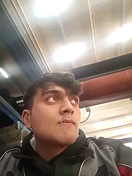 Snapshot of boy_3835 chatting on March 18, 2025, 10:37 pm boy 3835 online show from March 18, 2025, 10:37 pm