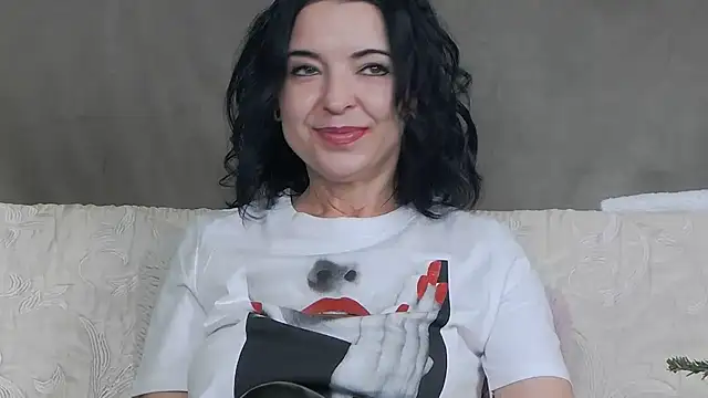 Snapshot of Ortensialady76 chatting on January 6, 2025, 6:14 am Ortensialady76 online show from January 6, 2025, 6:14 am