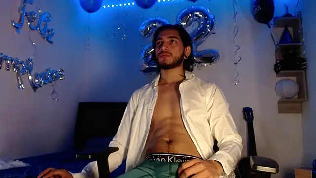 maxximus 100 online show from February 11, 2025, 9:14 pm