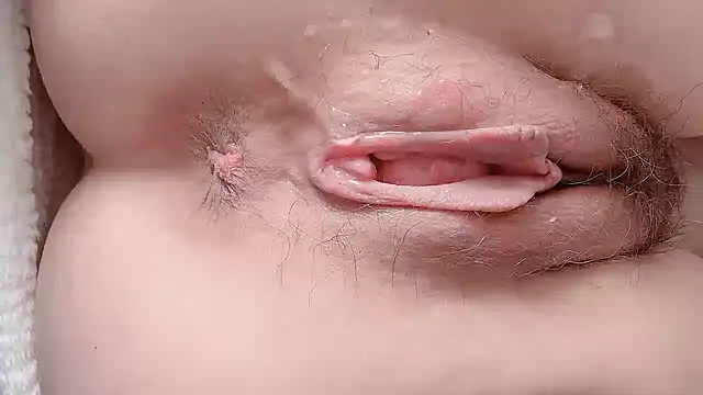 Krismil3 online show from February 10, 2025, 9:58 pm