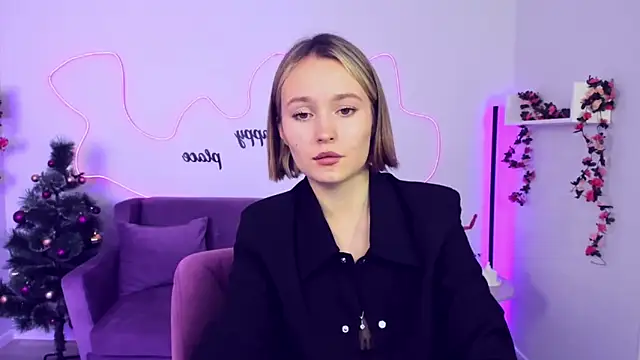 Snapshot of BritnieCute chatting on December 20, 2024, 8:28 am BritnieCute online show from December 20, 2024, 8:28 am