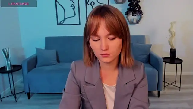 Snapshot of BritnieCute chatting on October 22, 2025, 5:19 am BritnieCute online show from October 22, 2025, 5:19 am