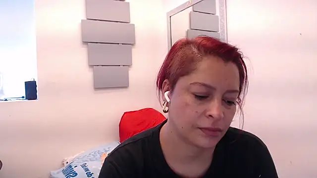 Snapshot of eva_twiss chatting on July 18, 2026, 1:37 pm eva twiss online show from July 18, 2026, 1:37 pm