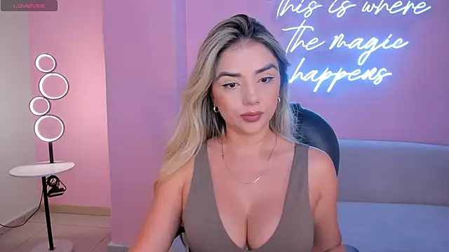 ChloePreston  online show from March 16, 2026, 11:36 am