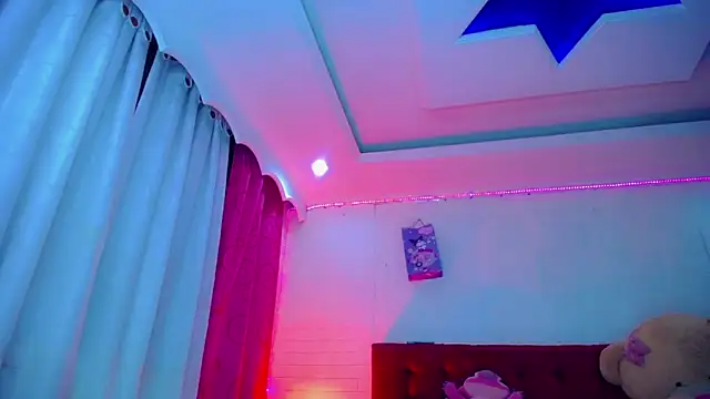 NahomiCamper online show from February 26, 2026, 11:04 pm