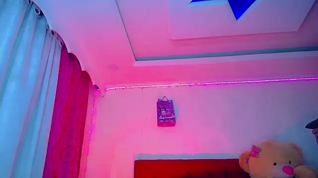 NahomiCamper online show from March 31, 2026, 10:21 pm